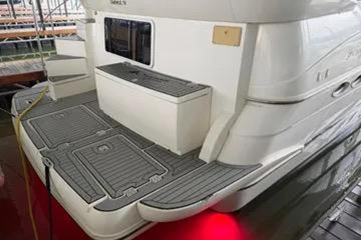 Used 2003 Cruisers Yachts  405 Express Motoryacht