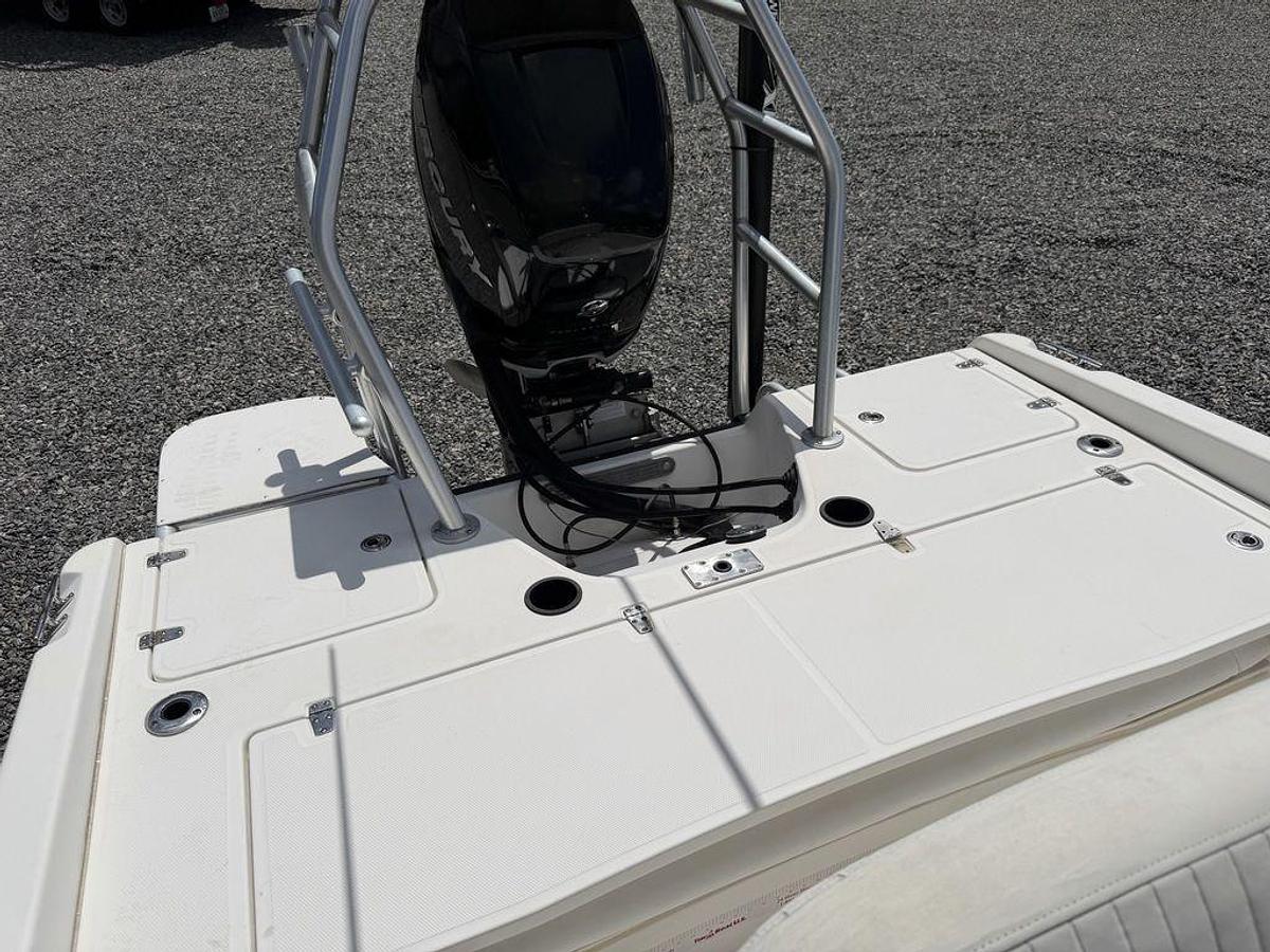 Used 2009 Boston Whaler 230 Dauntless