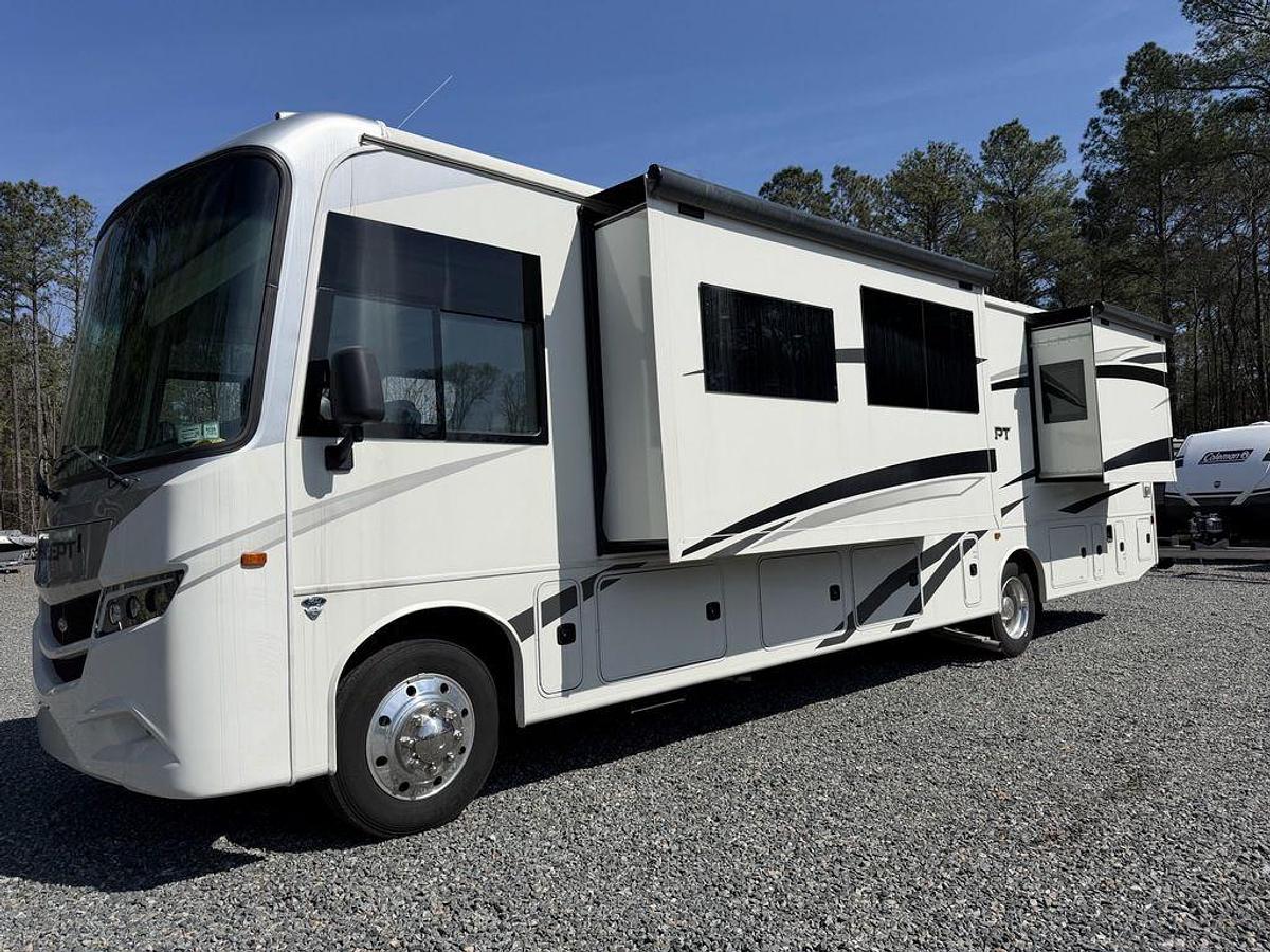 Used 2024 Jayco Precept 36A