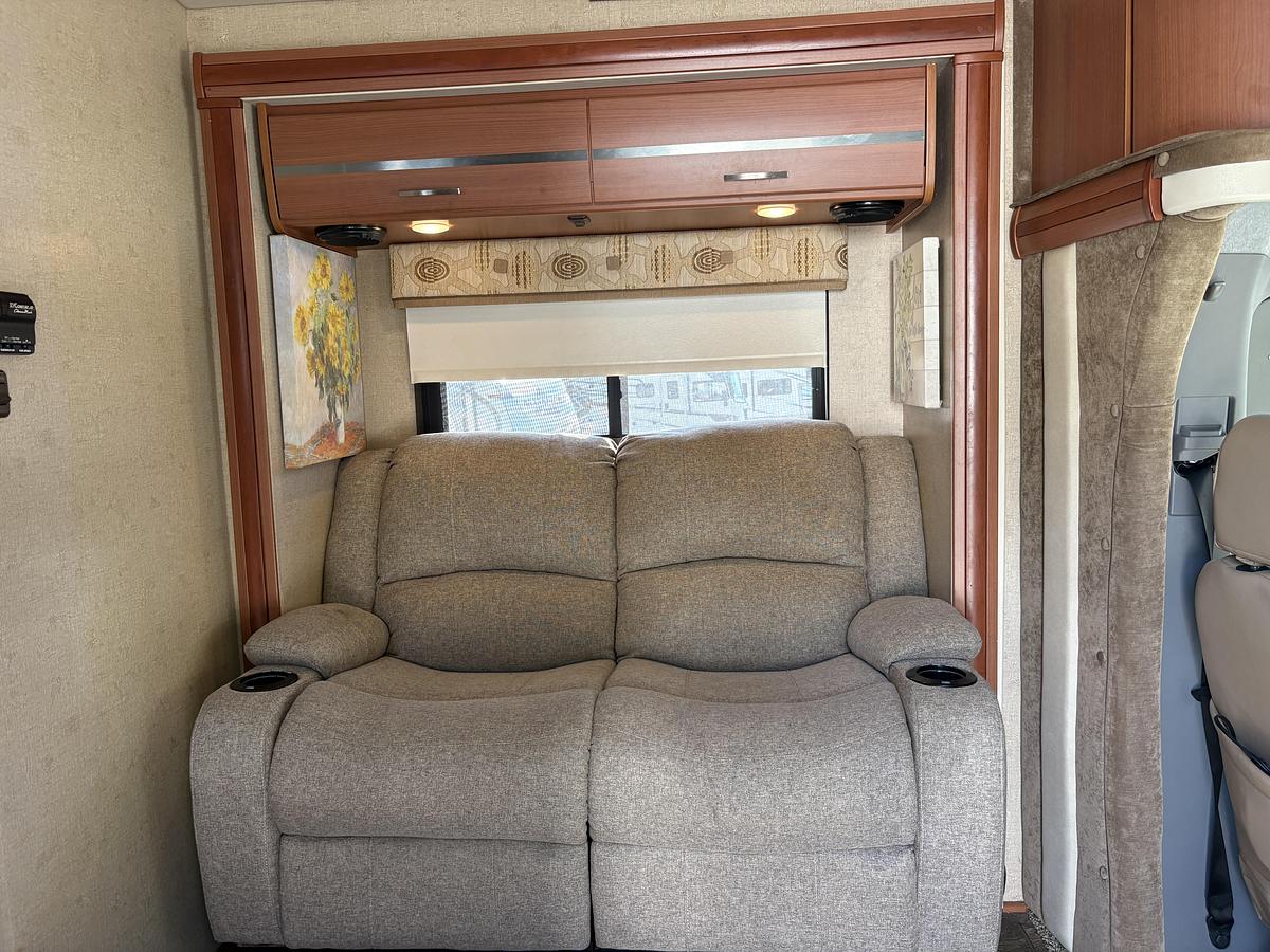 Used 2013 Winnebago Vita 24G