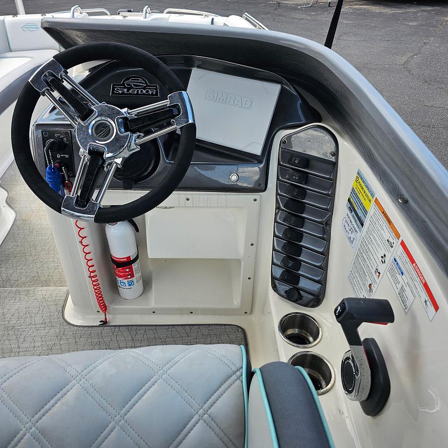 Used 2022 Splendor Boats 239 Sunstar