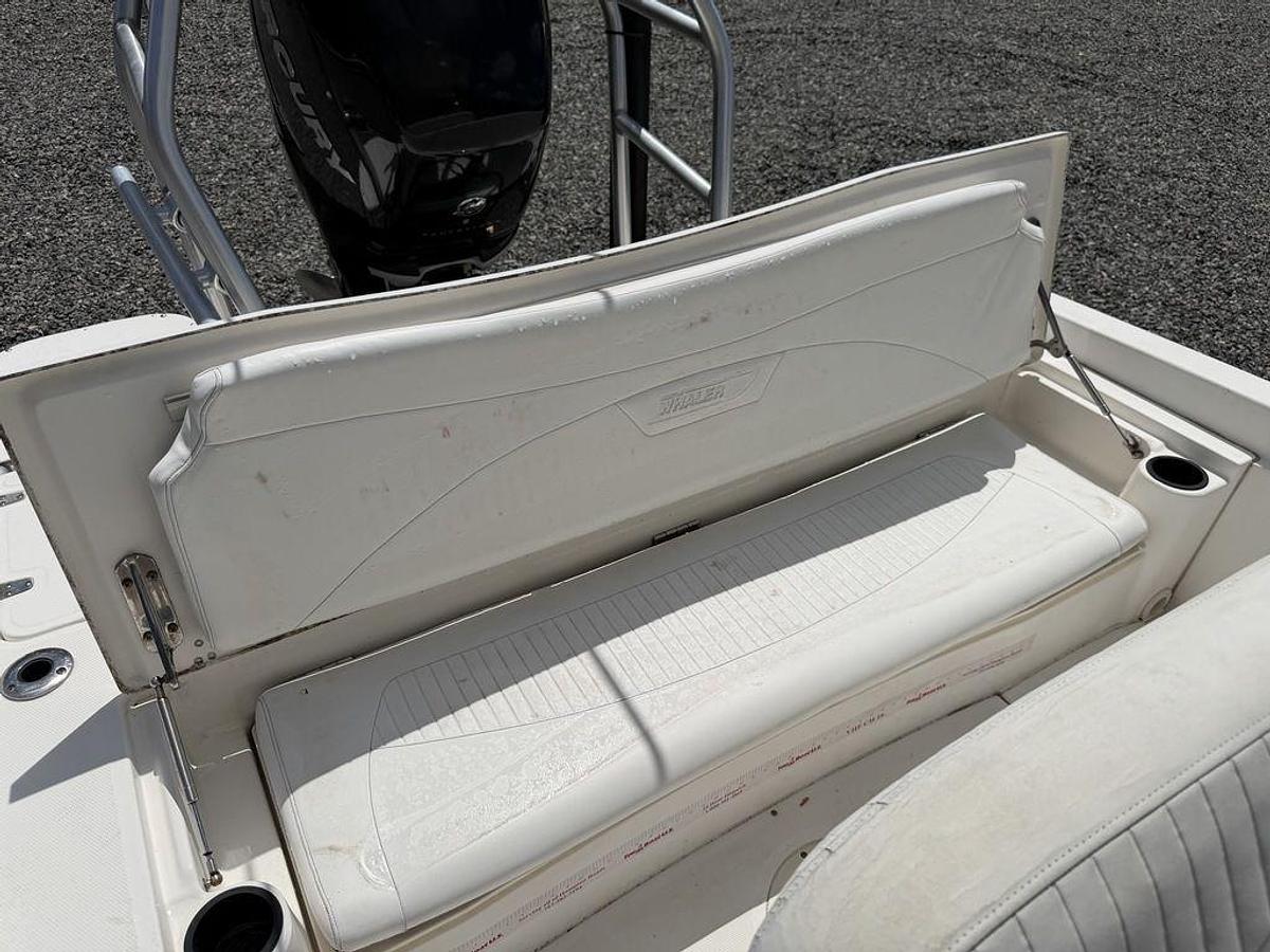 Used 2009 Boston Whaler 230 Dauntless