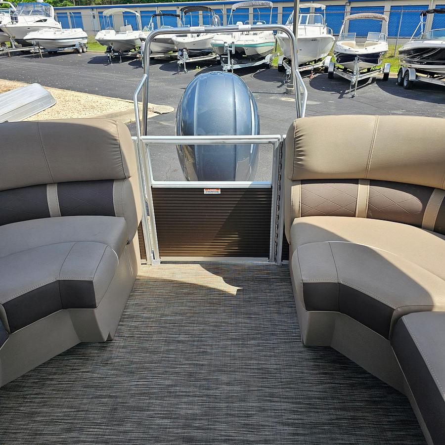 Used 2020 Bennington 22 SXP