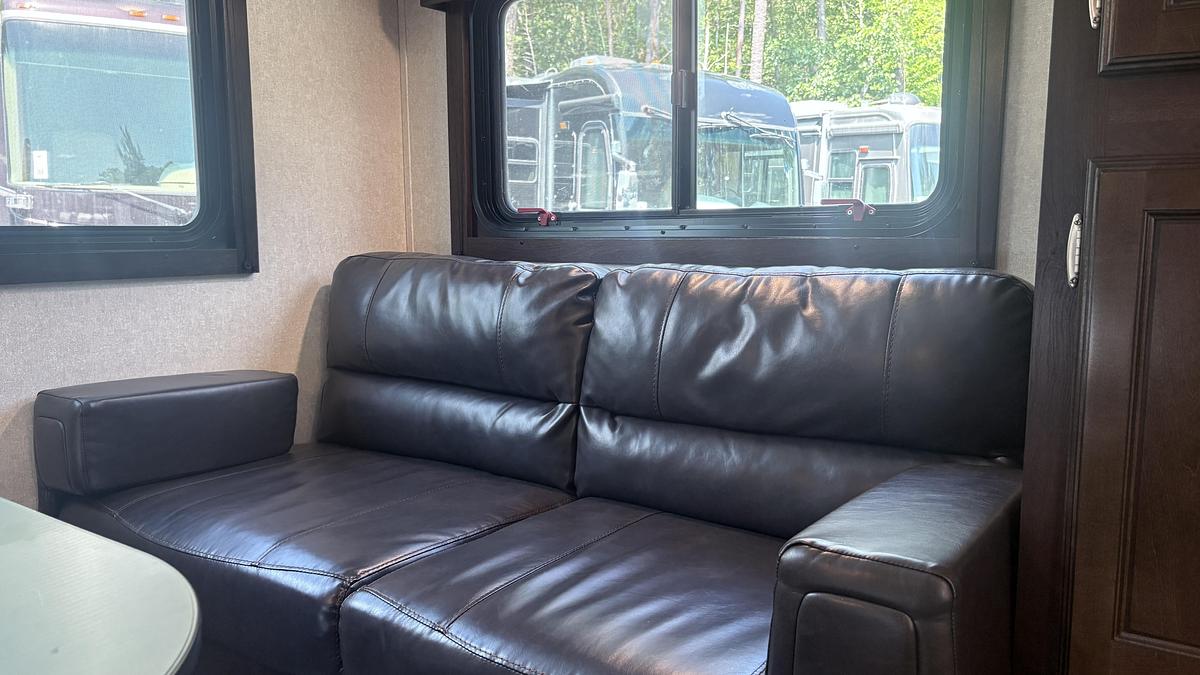 Used 2019 Jayco Jay Flight SLX M-212 QB