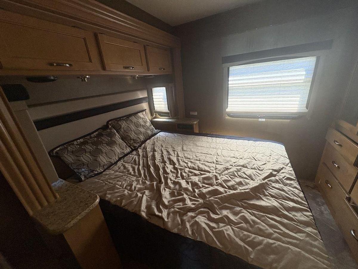 Used 2015 Thor Motor Coach A.C.E. 30.1