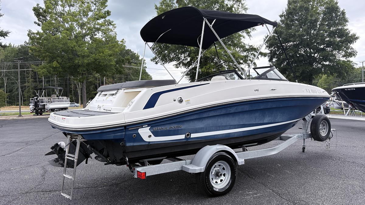 Used 2020 Bayliner VR5 Bowrider