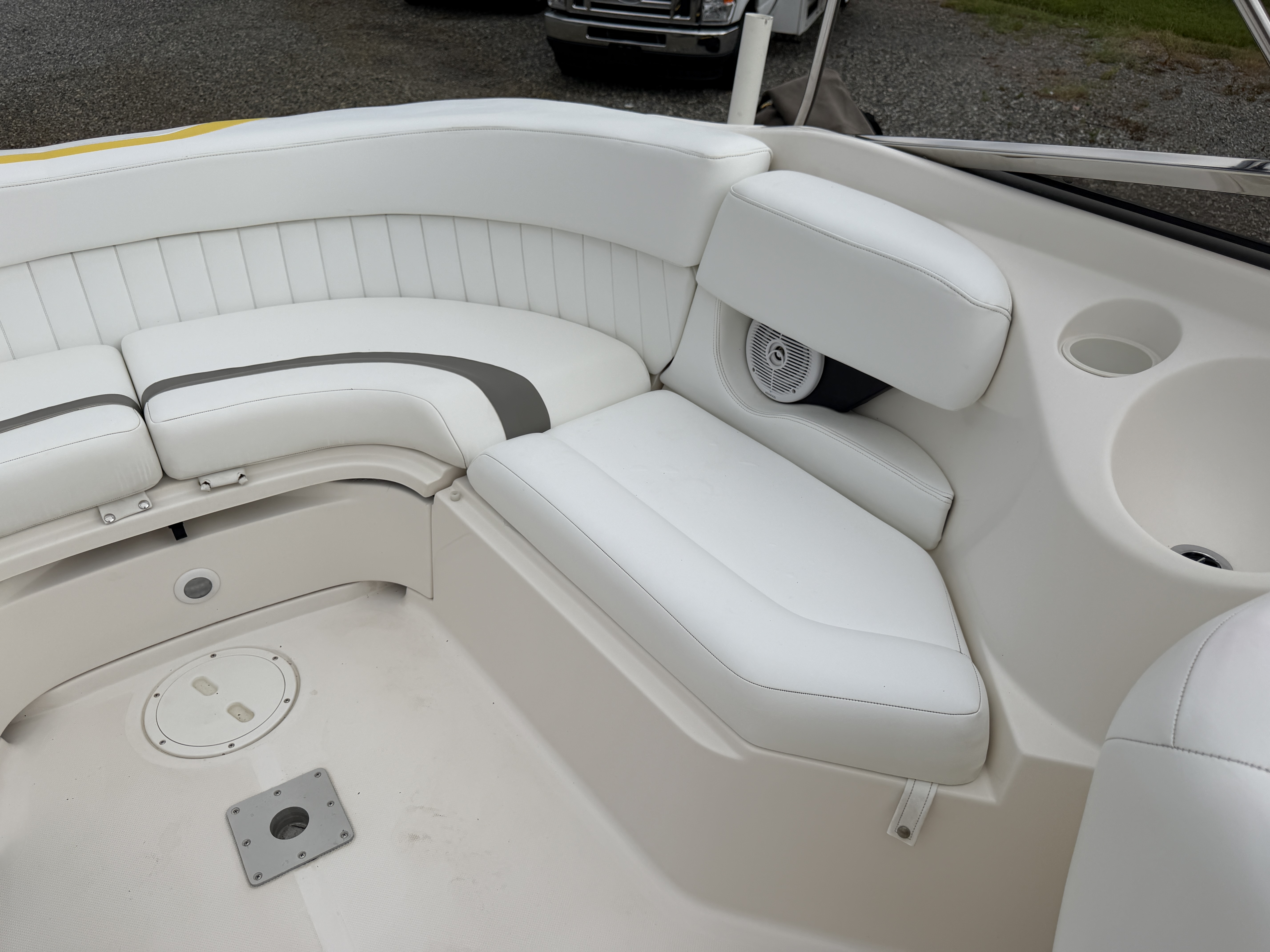 Used 2005 Regal 2400 #B-14F224T