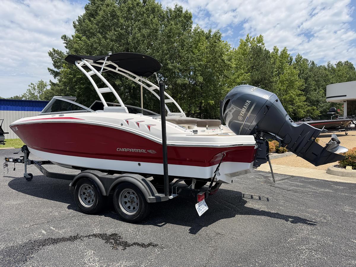 Used 2019 Chaparral H20 21