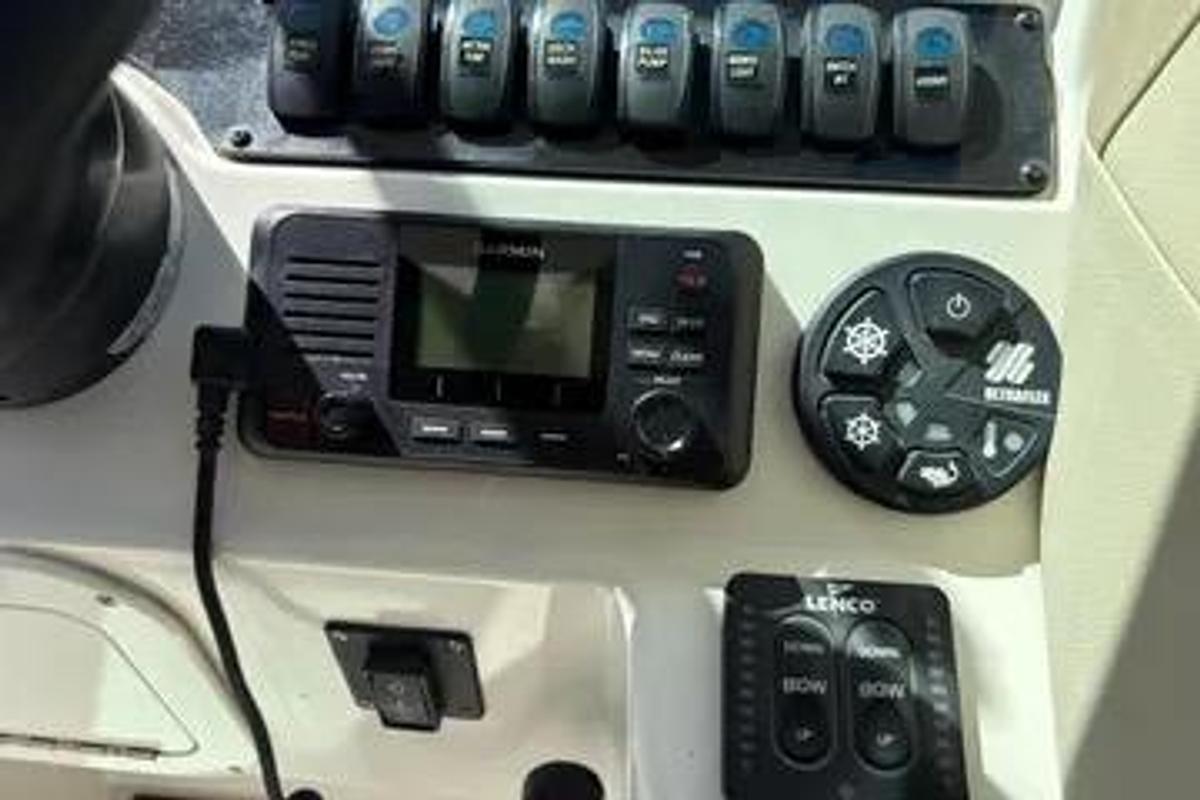 Used 2017 Sailfish 245