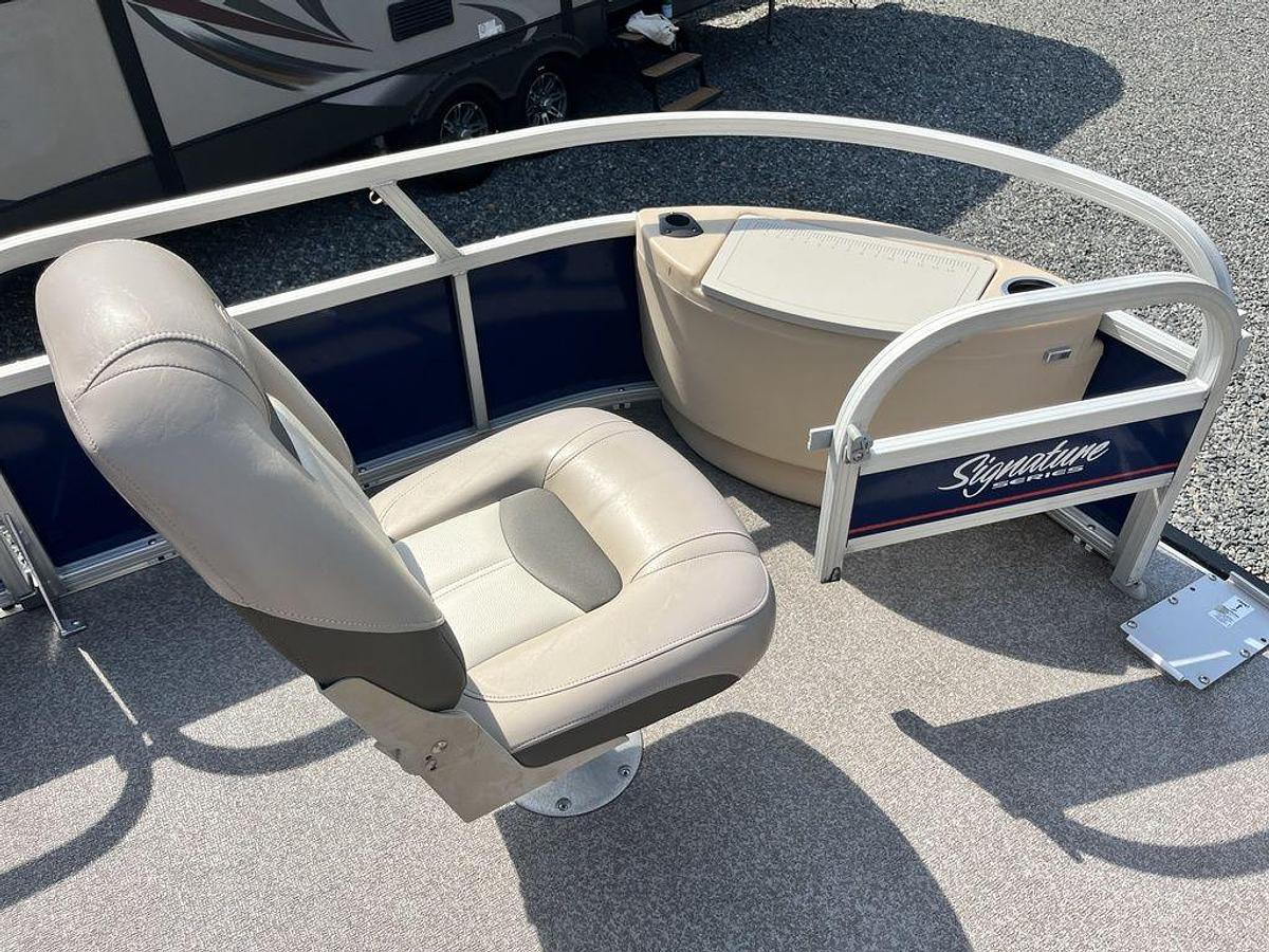 Used 2015 Sun Tracker Fishin Barge