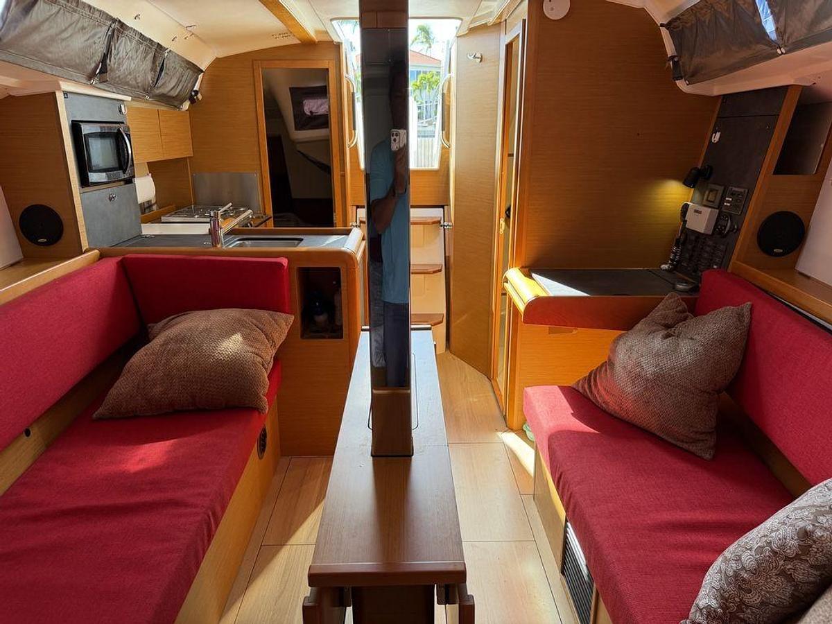 Used 2015 Jeanneau Sun Odyssey 349