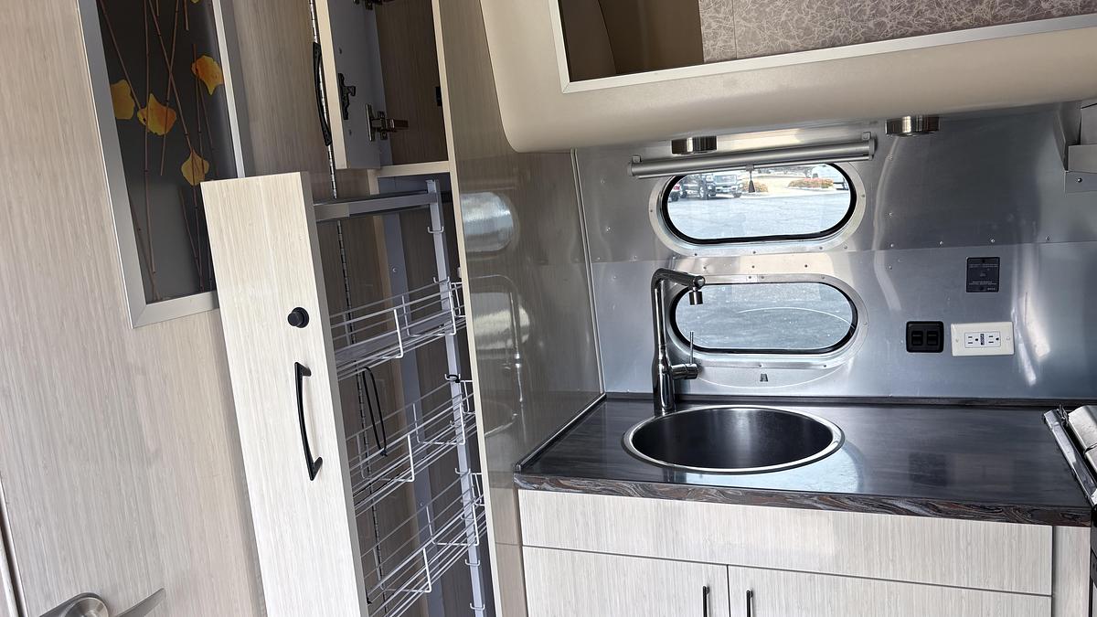 Used 2019 Airstream International Serenity