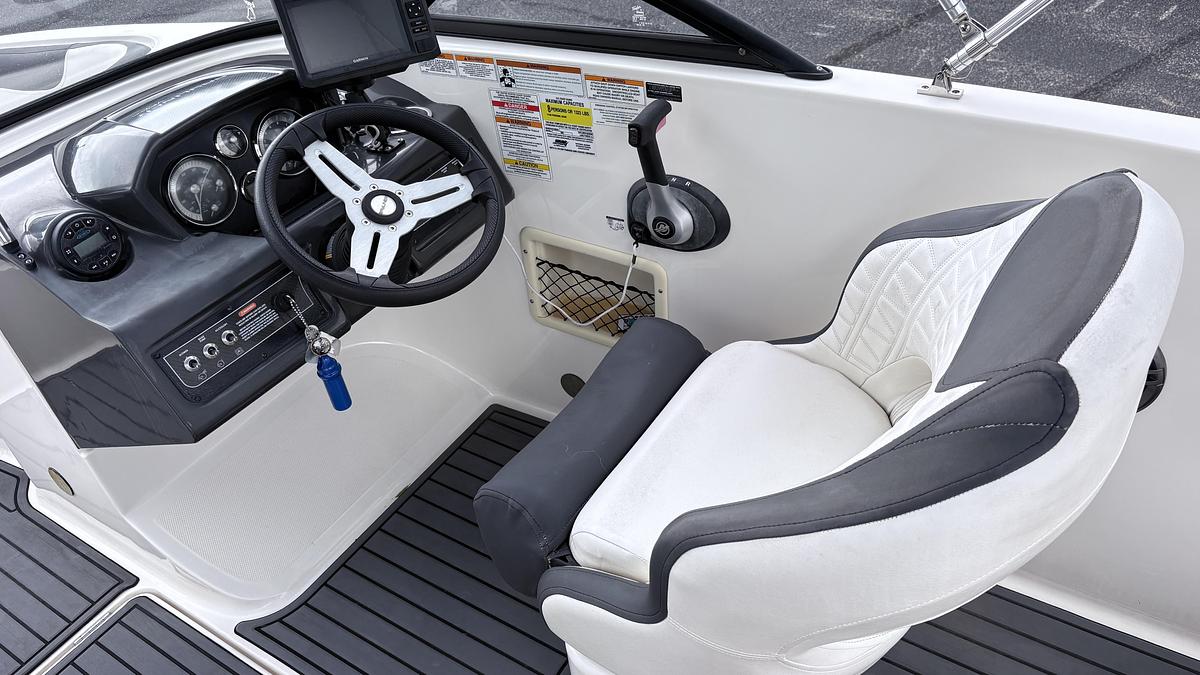 Used 2020 Bayliner VR5 Bowrider