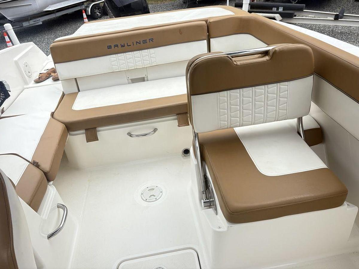 Used 2022 Bayliner VR6 BR