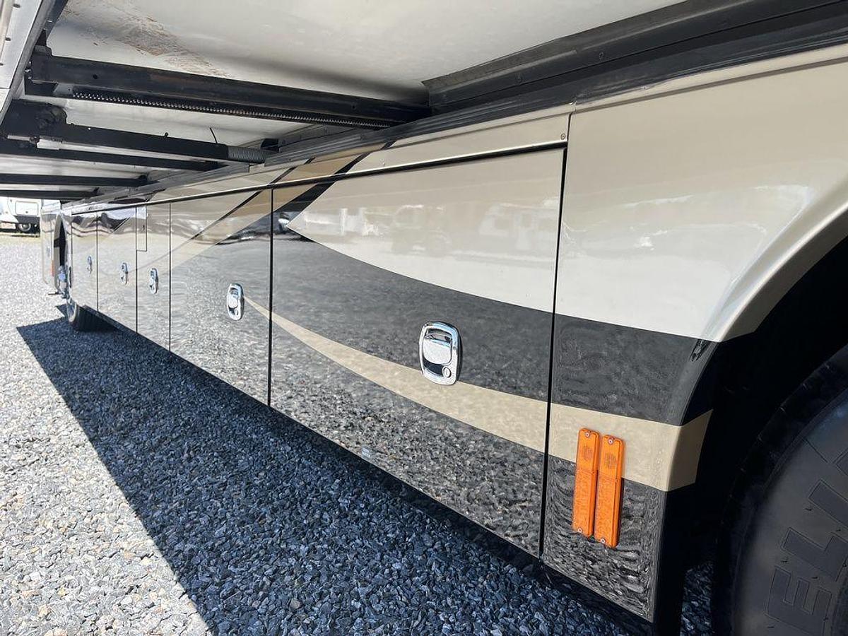 Used 2012 American Coach Revolution 42W