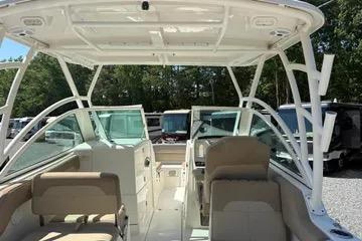 Used 2017 Sailfish 245