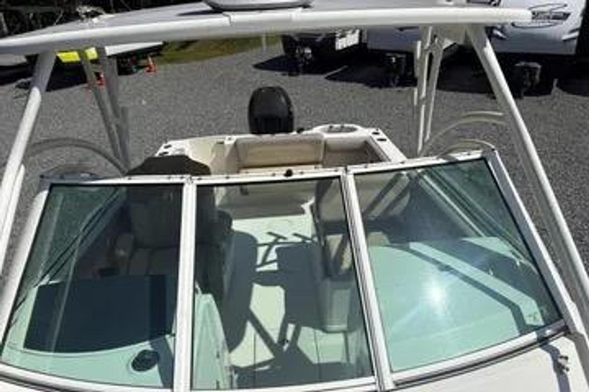 Used 2017 Sailfish 245
