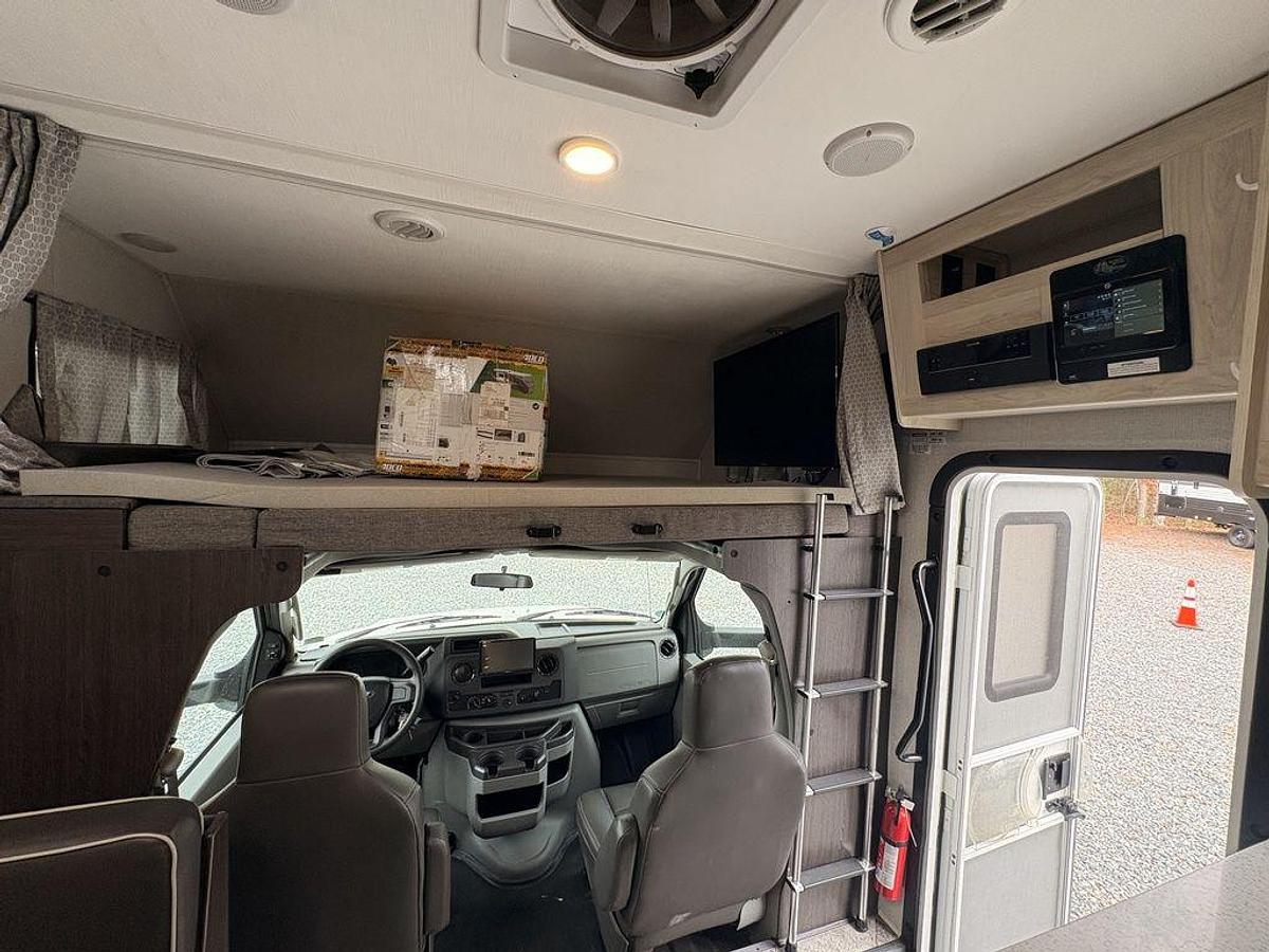 2021 Forest River Forester Classic 2441DS Ford Chassis
