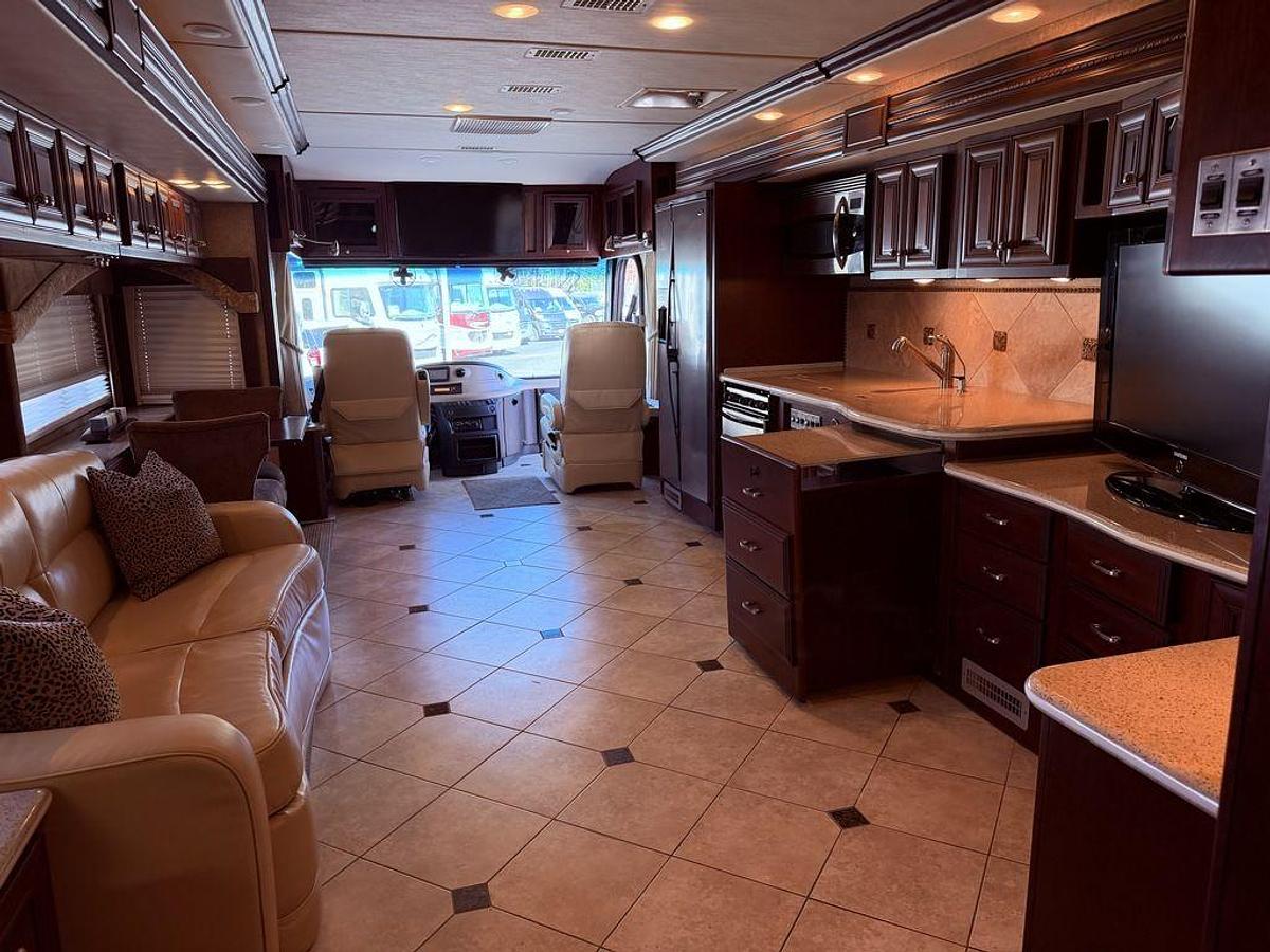 Used 2008 Fleetwood Revolution 42K