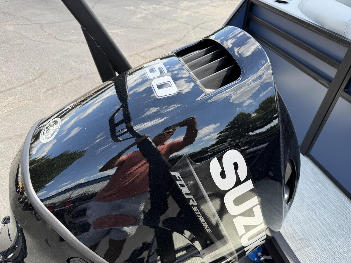 2027 Viaggio Lago V-22U