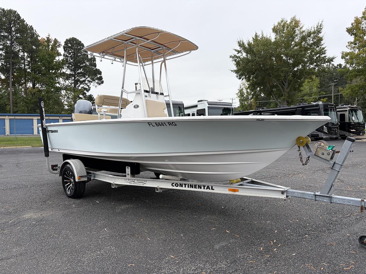 Used 2016 Sportsman Masters 207 Bay Boat