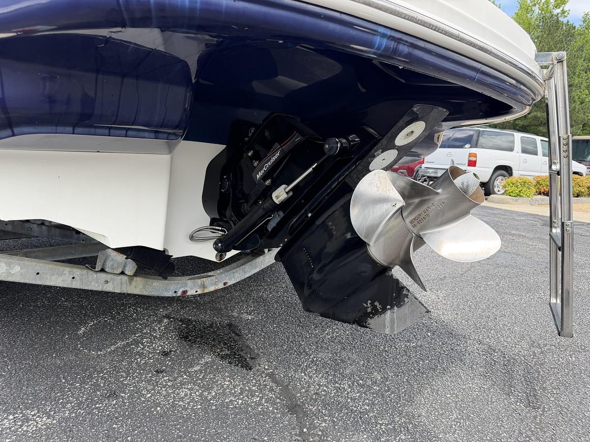 Used 2005 Sea Ray 220 Select
