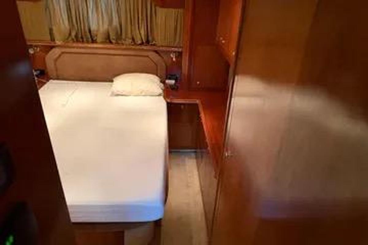 Used 2003 Cruisers Yachts  405 Express Motoryacht