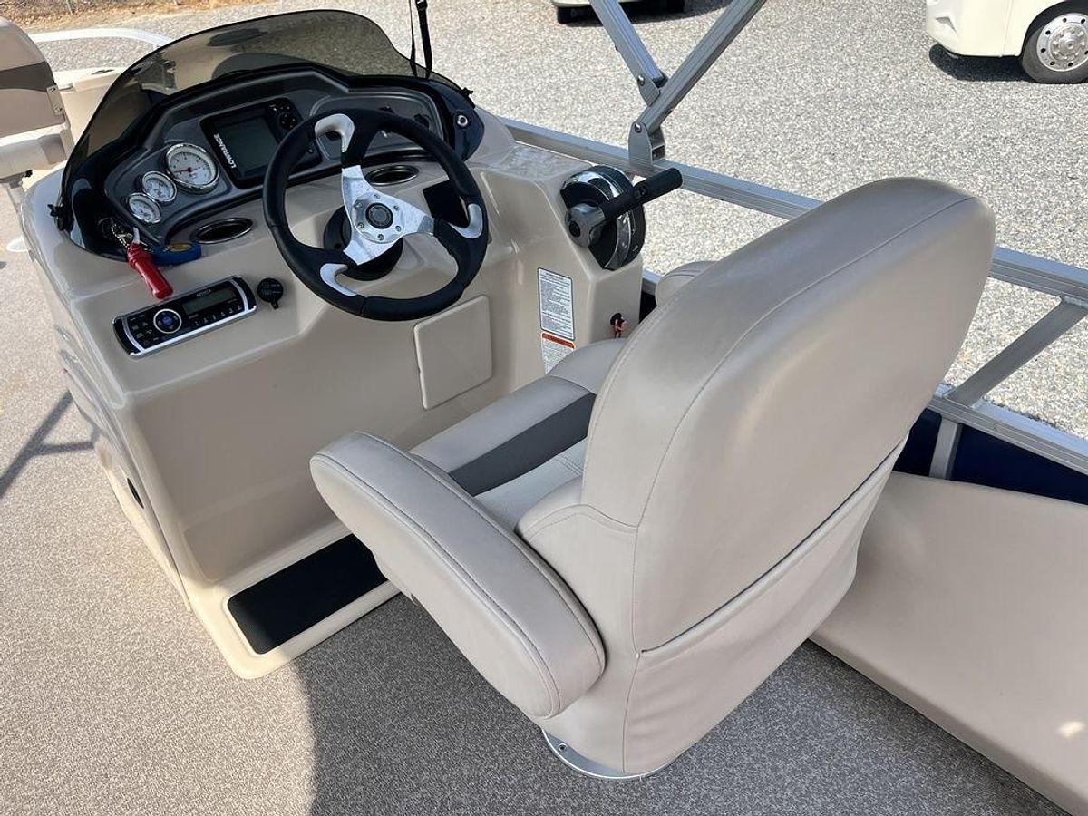 Used 2015 Sun Tracker Fishin Barge