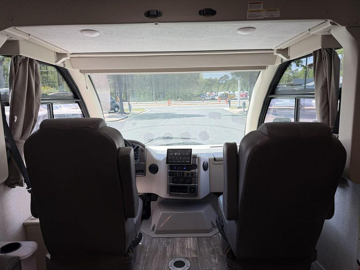 Used 2025 Thor Geneva