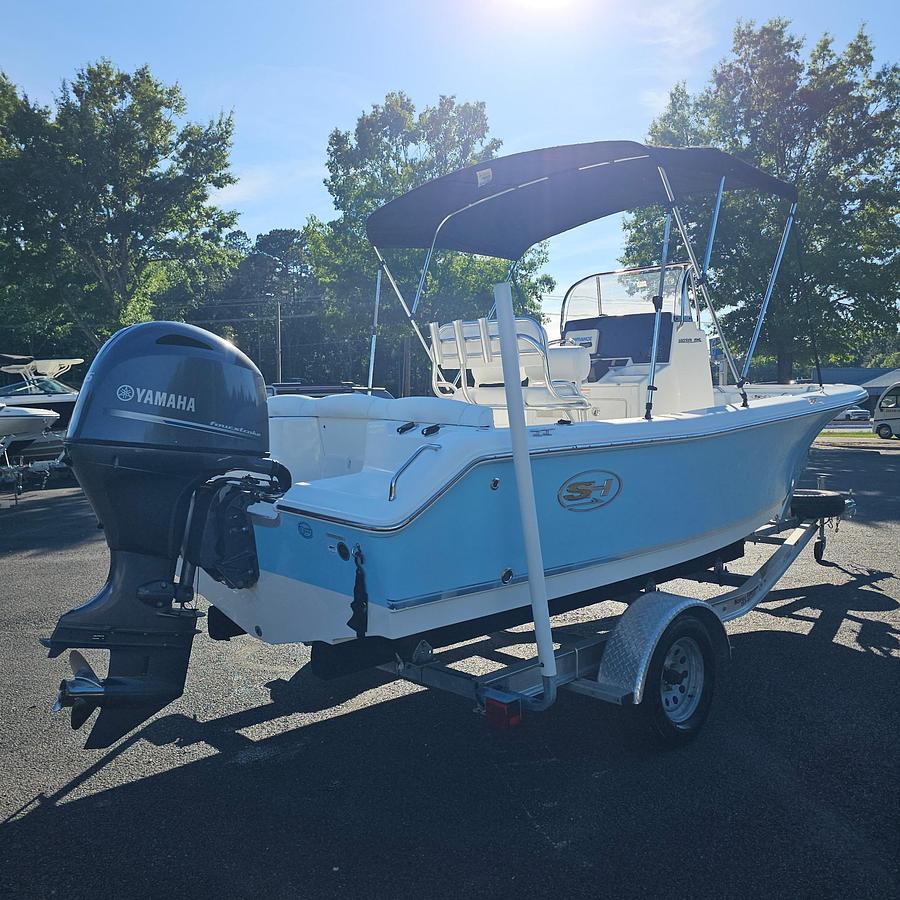 Used 2017 Sea Hunt 196 Ultra