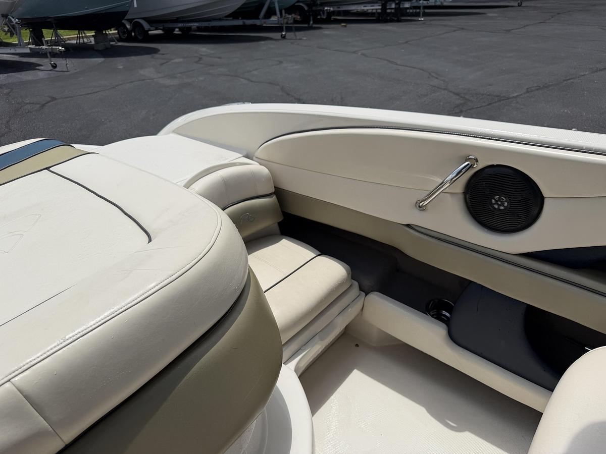 Used 2005 Sea Ray 220 Select