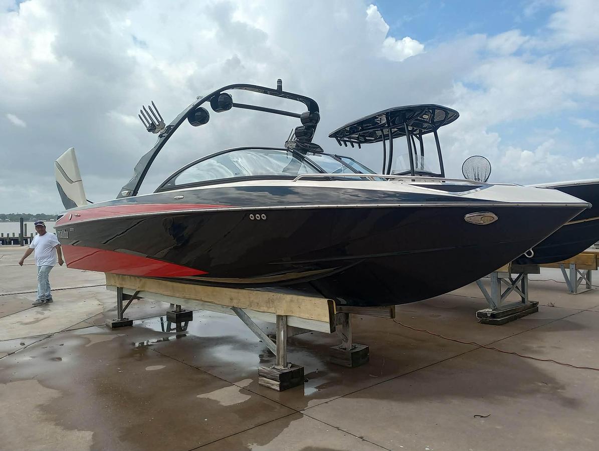 Used 2008 MALIBU Wakesetter 247