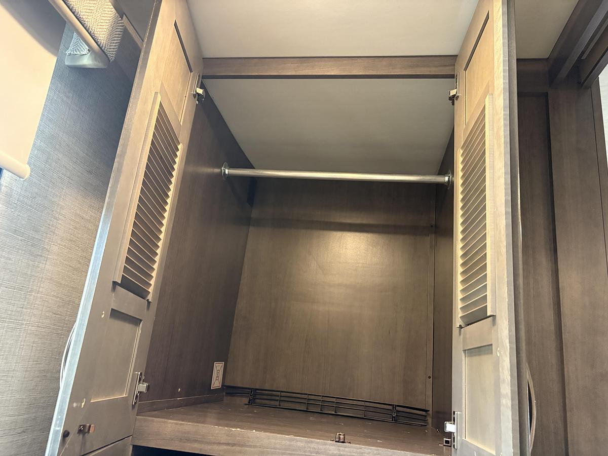 Used 2023 Entegra Vision XL  36C