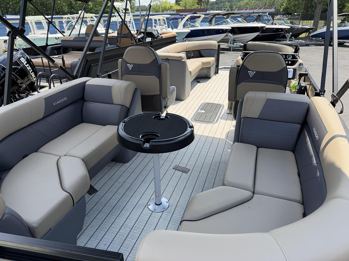 2027 Viaggio Lago V-22U