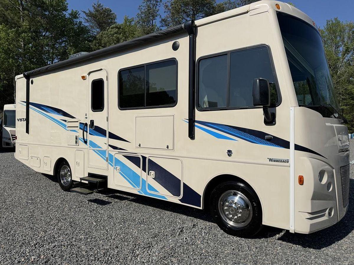 Used 2018 Winnebago Vista 27PE