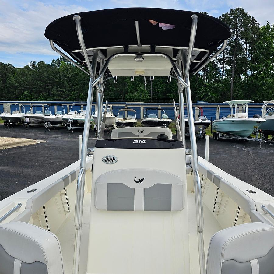 Used 2022 Mako Marine 214 CC