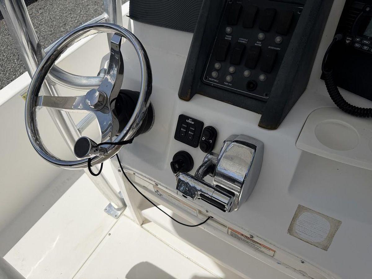 Used 2009 Boston Whaler 230 Dauntless