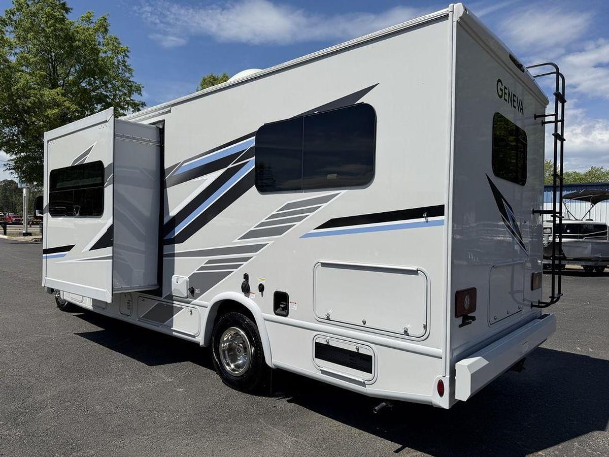 Used 2025 Thor Geneva
