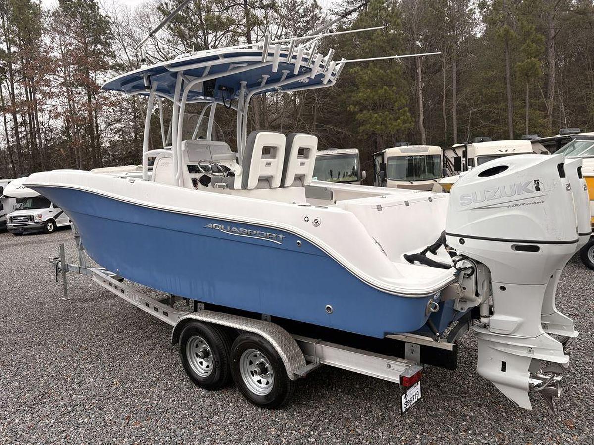 Used 2022 Aquasport 2500 Center Console
