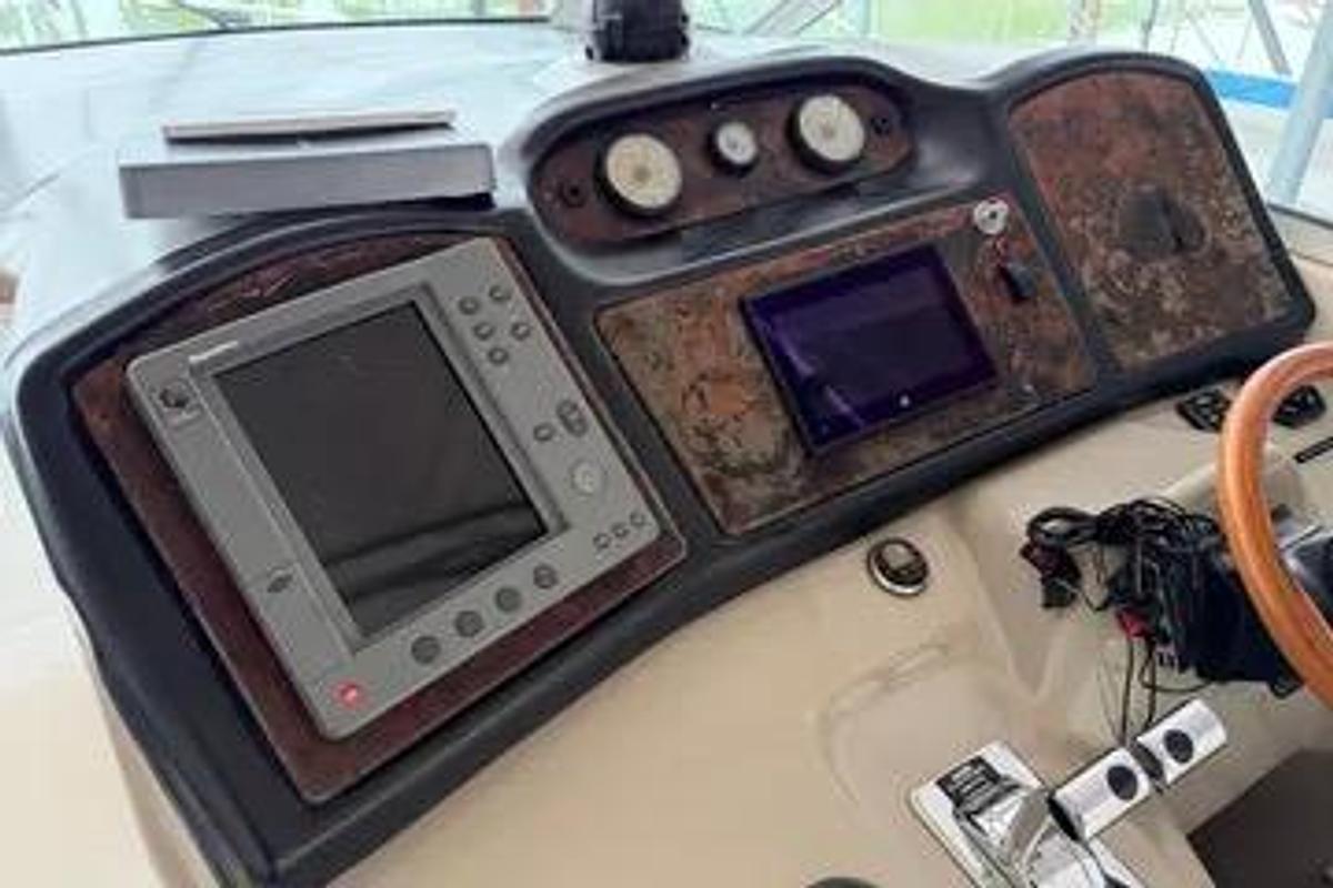 Used 2003 Cruisers Yachts  405 Express Motoryacht