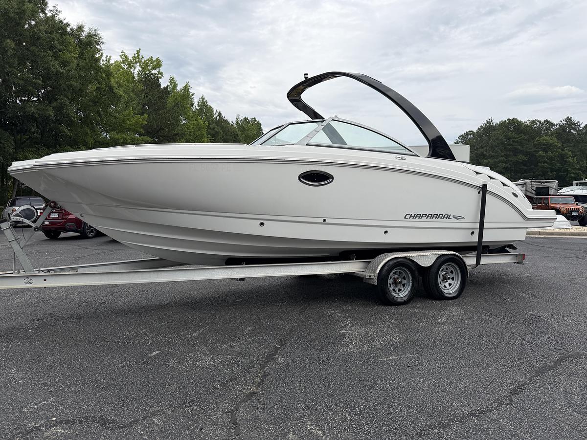 Used 2012 Chaparral 264 Sunesta