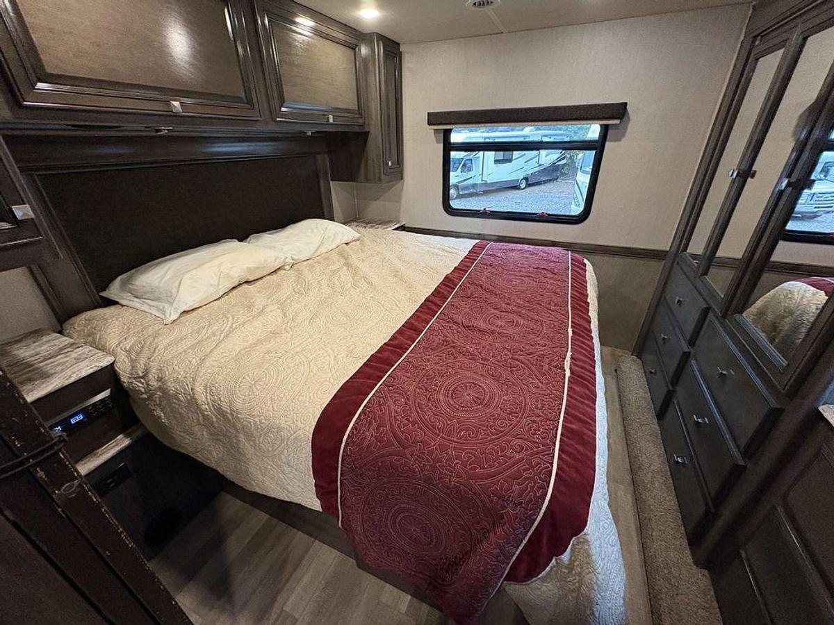 Used 2020 Holiday Rambler Admiral 34J