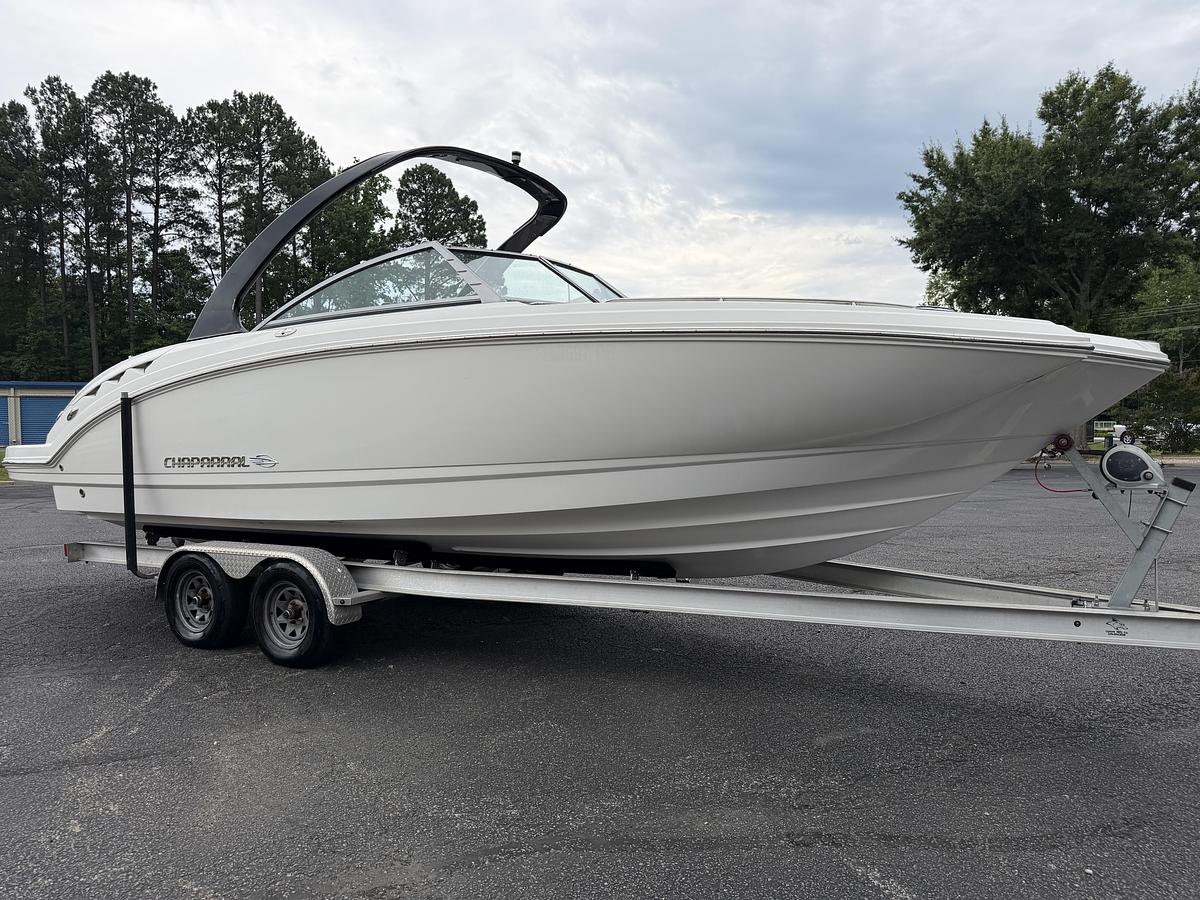 Used 2012 Chaparral 264 Sunesta