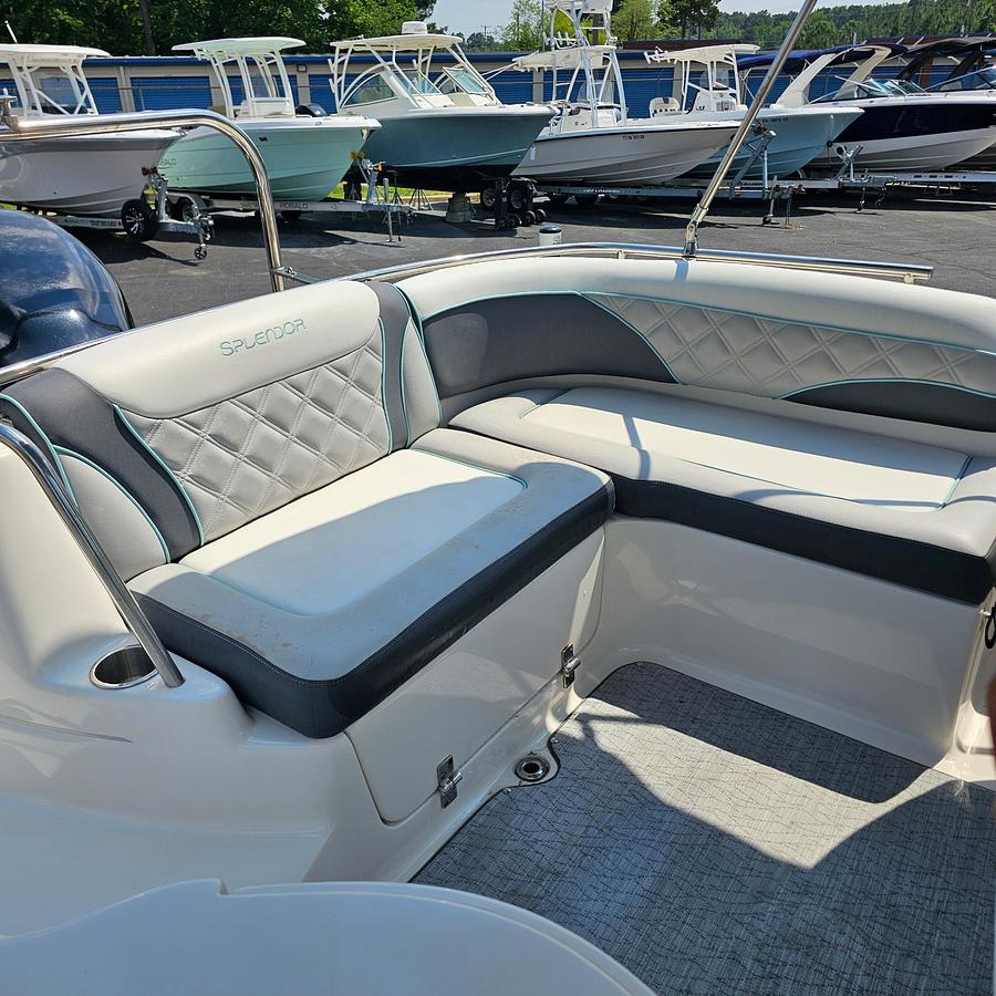 Used 2022 Splendor Boats 239 Sunstar