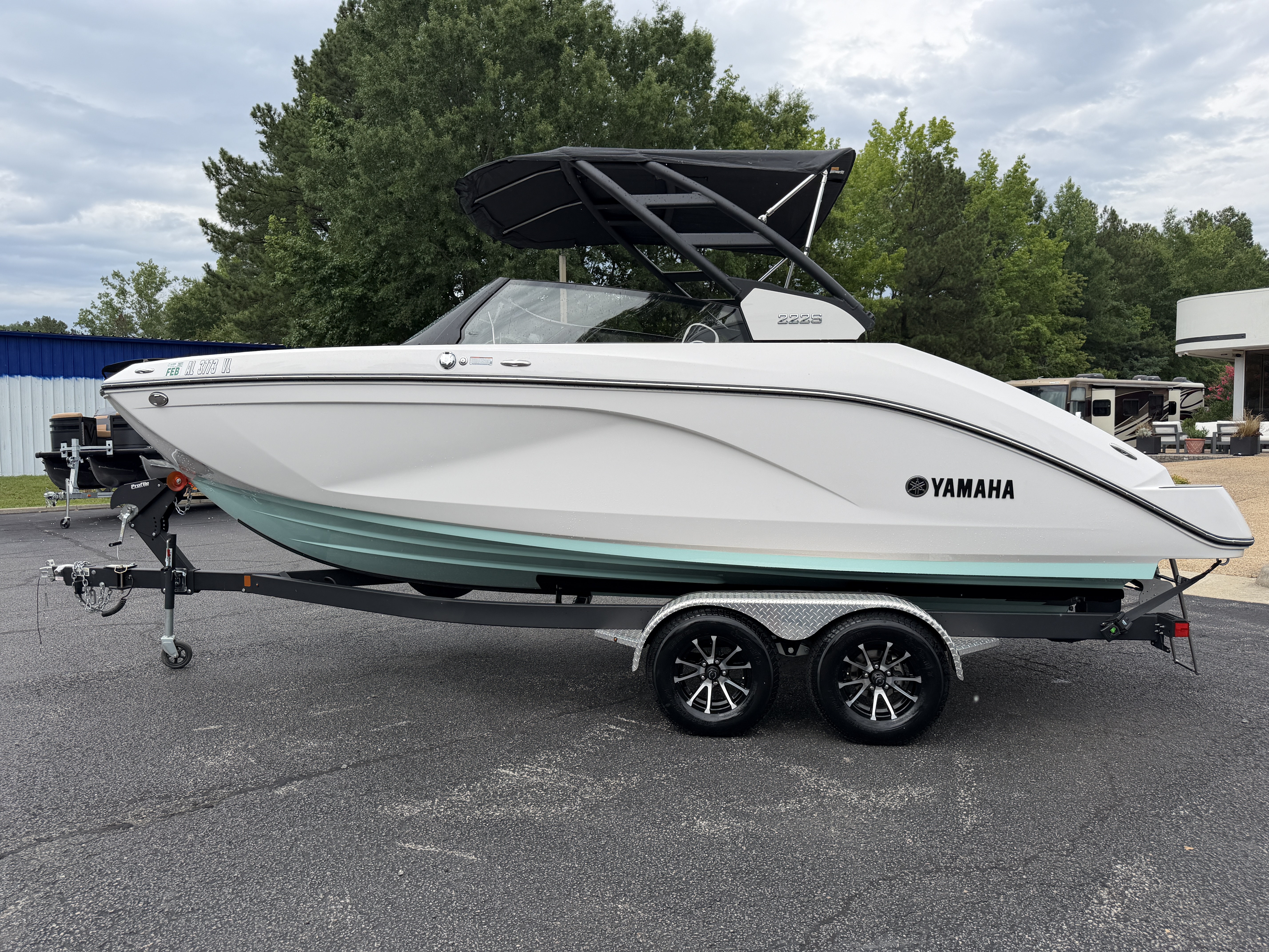 Used 2025 Yamaha Boats 222S