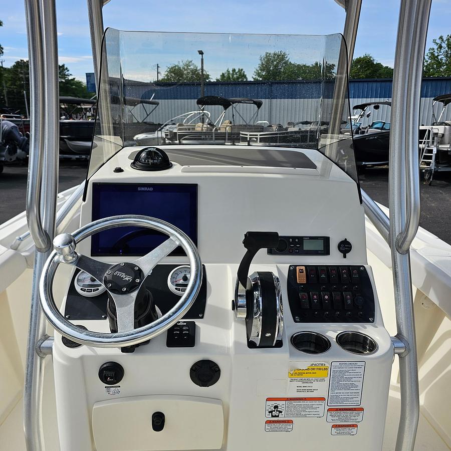 Used 2022 Mako Marine 214 CC