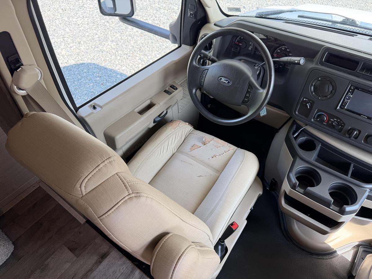 Used 2019 Jayco Greyhawk