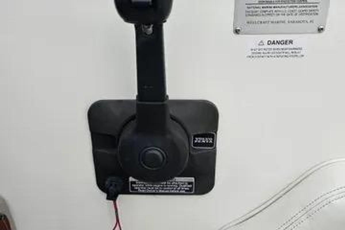 Used 2002 Wellcraft 2600