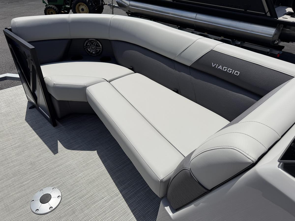 2027 Viaggio Lago V-22U