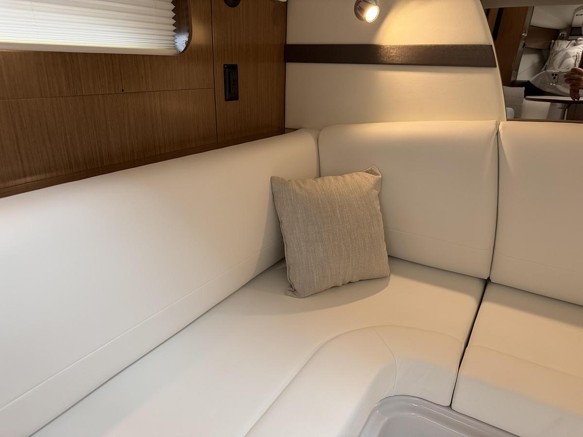 Used 2021 Cruisers Yachts 35 Express